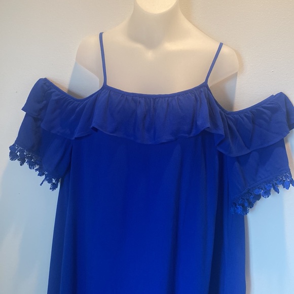 Women’s new dress size medium.  #4 - Picture 3 of 8